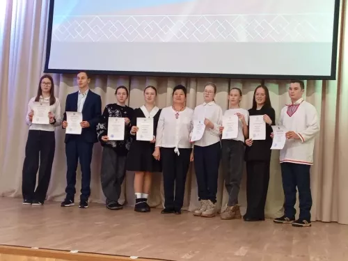 Школьники Агрызского района приняли участие в финале олимпиады по родным языкам
