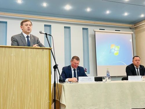 Глава Агрызского района наградил железнодорожников‑добровольцев в преддверии Дня добровольчества