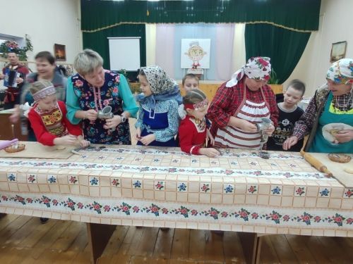 Фестиваль «Шудо пельнянь» (Счастливый пельмень) в Варклед-Бодье объединил участников всех возрастов