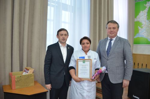 Медицинские работники Агрызского района отмечены за вклад в развитие здравоохранения