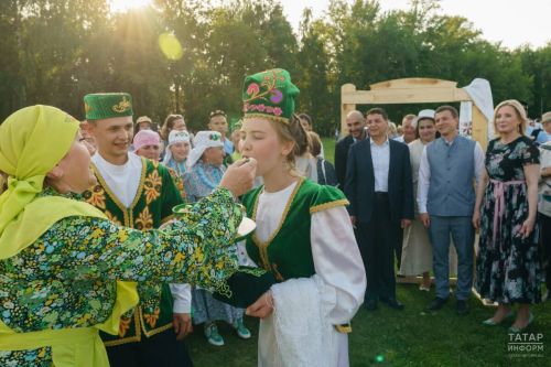 Татарстан будет выделять гранты на свадьбы в национальном стиле