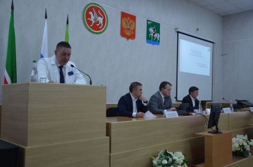 В Агрызской ЦРБ подвели итоги года и наградили лучших медиков