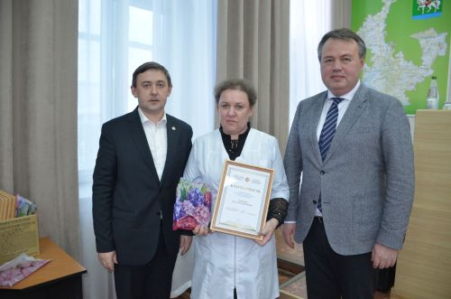 Медицинские работники Агрызского района отмечены за вклад в развитие здравоохранения