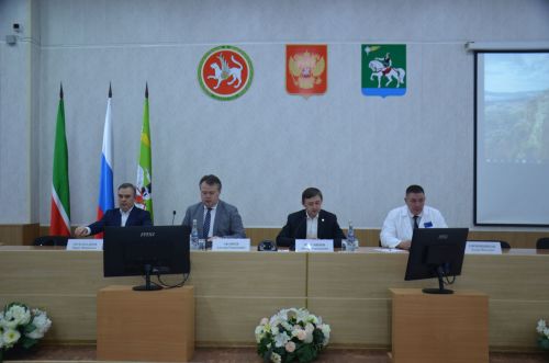 В Агрызской ЦРБ подвели итоги года и наградили лучших медиков