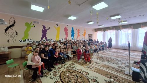 Малышам из детского сада №7 показали спектакль по правилам дорожного движения