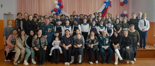Кичкетаң мәктәбендә Ватанны саклаучылар көненә багышланган бәйрәм концерты узды