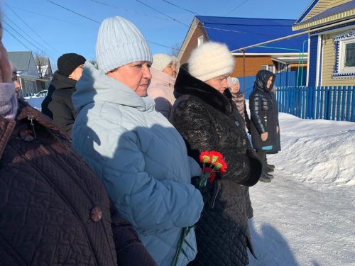 Кырындыда хәрби Илназ Исмәгыйлев хөрмәтенә истәлек тактасы ачылды