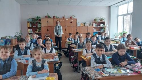 Второклассники школы № 2 узнали правила безопасного поведения на железной дороге