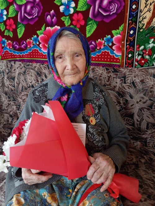 Көчек авыл җирлегендә яшәүче тыл ветераннарына Бөек Җиңүнең 80 еллыгына багышланган медальләр тапшырылды