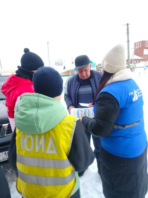Стань заметней на дороге: в Агрызе прошла акция по безопасности