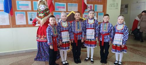 Ансамбль «Шундысиос» из Варклед-Бодьи выступил на фестивале «Лучик дружбы»