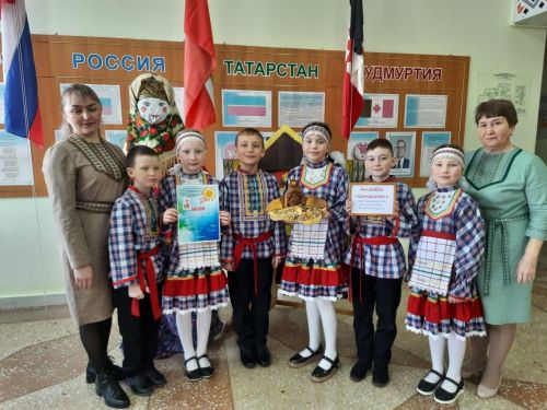 Ансамбль «Шундысиос» из Варклед-Бодьи выступил на фестивале «Лучик дружбы»