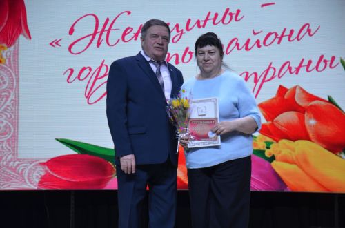 В Агрызе наградили женщин, внесших значительный многолетний вклад в развитие района