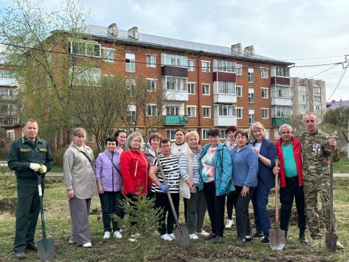 В Агрызе высадили «Сад памяти» в честь героев прошлого и настоящего