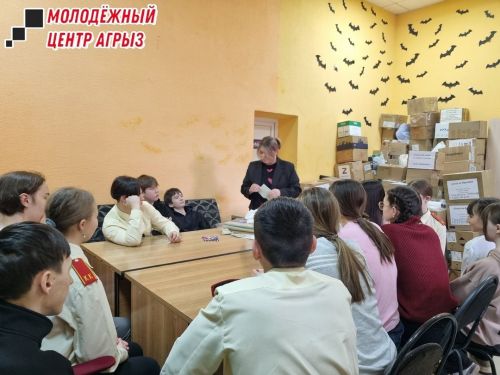 Укучыларга СВОдагы солдатлар өчен коры душ ясау буенча мастер-класс үткәрелде