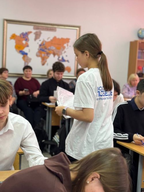В Агрызе юные знатоки истории сразились в интеллектуальной битве, посвященной 80-летию Великой Победы