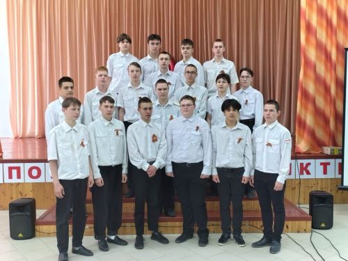 Түбән Кама көллиятенең Әгерҗе филиалында «Сугыш кайтавазы, Җиңү тавышлары» патриотик җырлар фестивале узды
