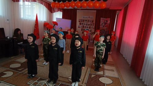 Вспоминая героев: В детском саду №9 состоялся концерт к 80-летию Победы