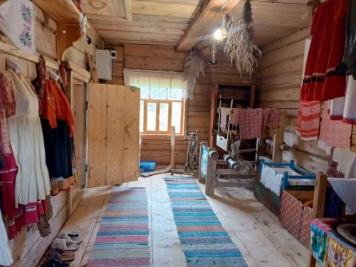 Участники ансамбля «Ош вис-вис» Агрызского района посетили музейно-этнографический комплекс «Марийская усадьба XX века»