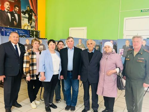 В Агрызе открылась республиканская выставка «Отец Героя»