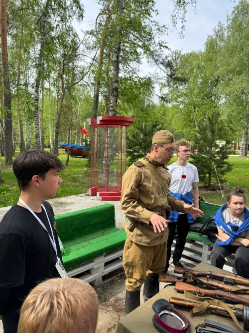 Агрызские юнармейцы «зажгли» на первом республиканском патриотическом форуме «Быть героем» в Казани