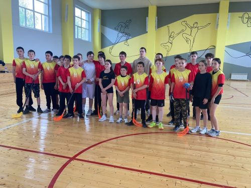 В Терсинском спорткомплексе прошла дружеская встреча по флорболу