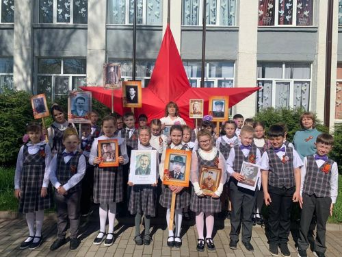 Учащиеся школы №2 присоединились к акции «Бессмертный полк»