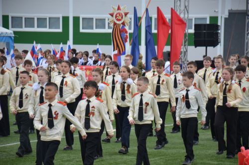 Память жива: в Агрызе представили проникновенное театрализованное представление ко Дню Победы