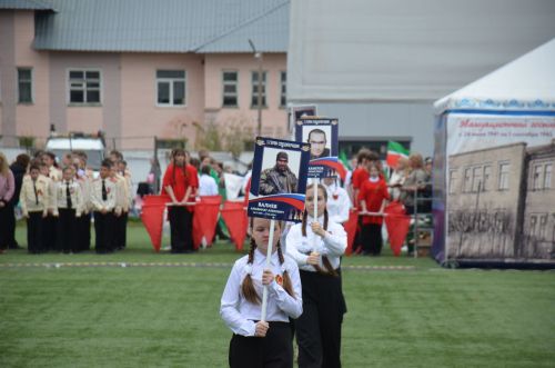 Память жива: в Агрызе представили проникновенное театрализованное представление ко Дню Победы
