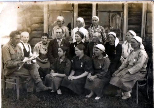История одной фотографии: лица и судьбы героев села Иж-Бобья