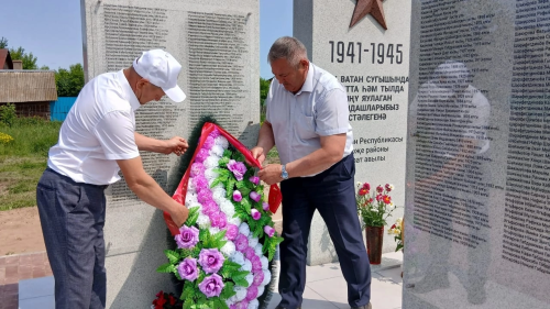 Нарат авылында батырлар хөрмәтенә һәйкәл ачылды