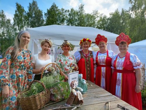 425 лет Красному Бору: яркий праздник, объединивший традиции и таланты