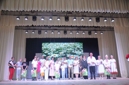 В Агрызе прошел межрегиональный фестиваль «Солнышко в ладошках»