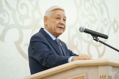 Поздравление Председателя Государственного Совета Республики Татарстан Фарида Мухаметшина с Днем Государственного флага Российской Федерации