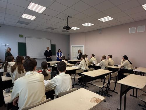 В Агрызской школе №2 прошла важная беседа о безопасности на дорогах