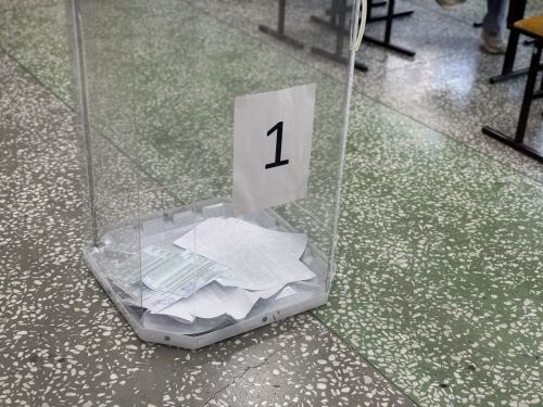 В Агрызском районе начали работу избирательные участки