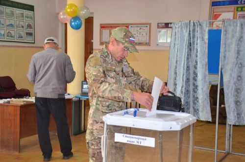 Участник специальной военной операции Егор Михеев проголосовал за мир