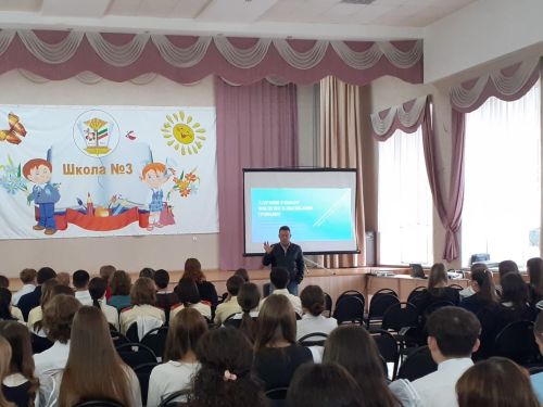Әгерҗе мәктәпләрендә Гомәр Даутов белән очрашу узды