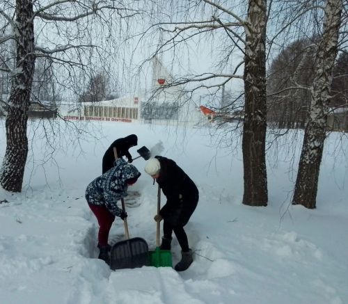 Салагыш укучылары «Батырларны онытмыйк! » исемле акциядә катнаштылар