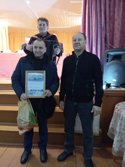 Девятерня авыл җирлегендә узган җыен бүләкләүләргә бай булды