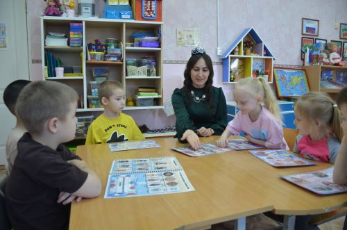 Туган телебезнең матурлыгын өйрәтүче тәрбияче ул