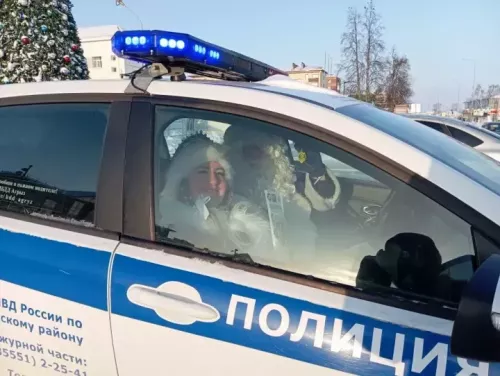В Агрызе прошла всероссийская акция «Полицейский Дед Мороз»