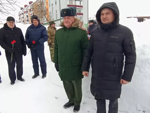 Агрызские ветераны-афганцы собрались на митинг в Сквере Победы