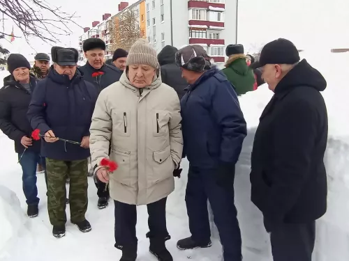 Агрызские ветераны-афганцы собрались на митинг в Сквере Победы