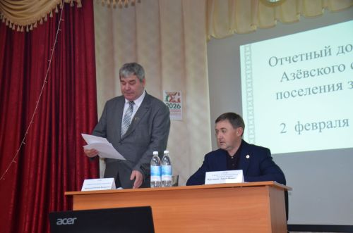 Связь появилась, водопровод обещали: о чем говорили на сходе в Азевском поселении
