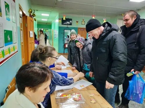 Сарсак-Омга лицеенда төрле буын укучылар очрашты