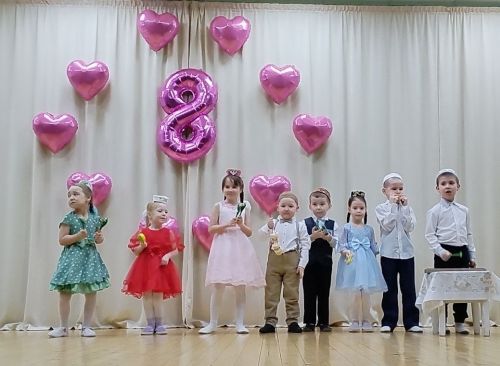 Салагыш мәдәният йортында ике бәйрәмне берләштерүче зур концерт узган