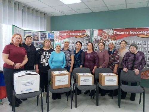 Кадыбаш җирлеге волонтерлары ил иминлеге сагында торучы якташларга ярдәм итәләр