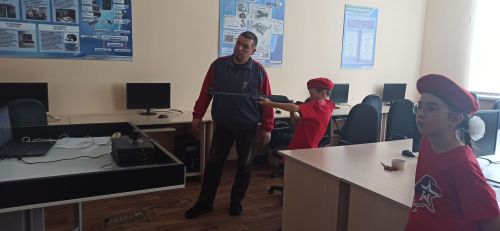 В Агрызе состоялась военно-спортивная игра «Юнармейские старты»