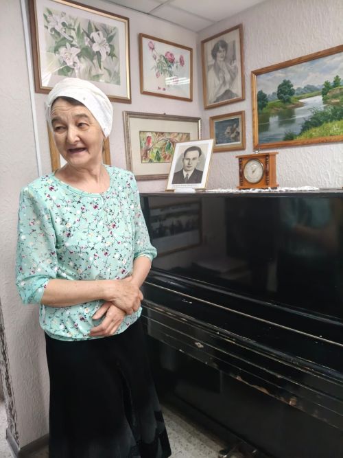 Тормышны илтә яктыга җирдә кылган эшләре